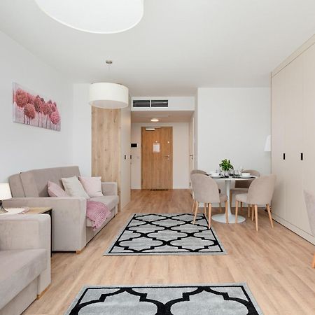 Apartamenty Jantaris By Noclegi Renters Mielno  Extérieur photo